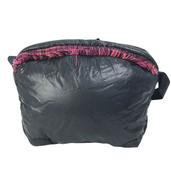 Pre Loved chanel Women Black Shoulder Bags - Picture 2 of 8